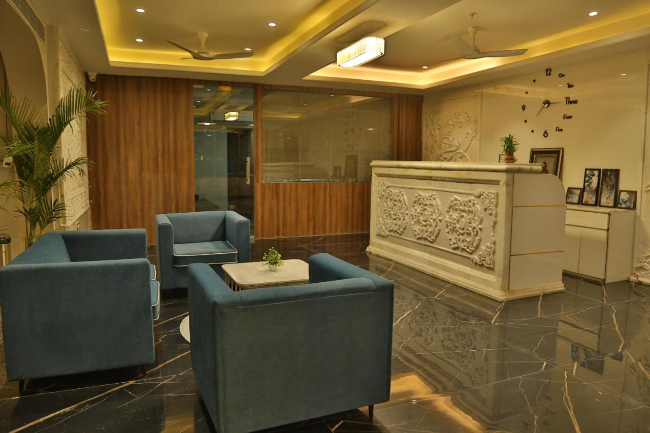 Hotel Westend Udaipur Buitenkant foto