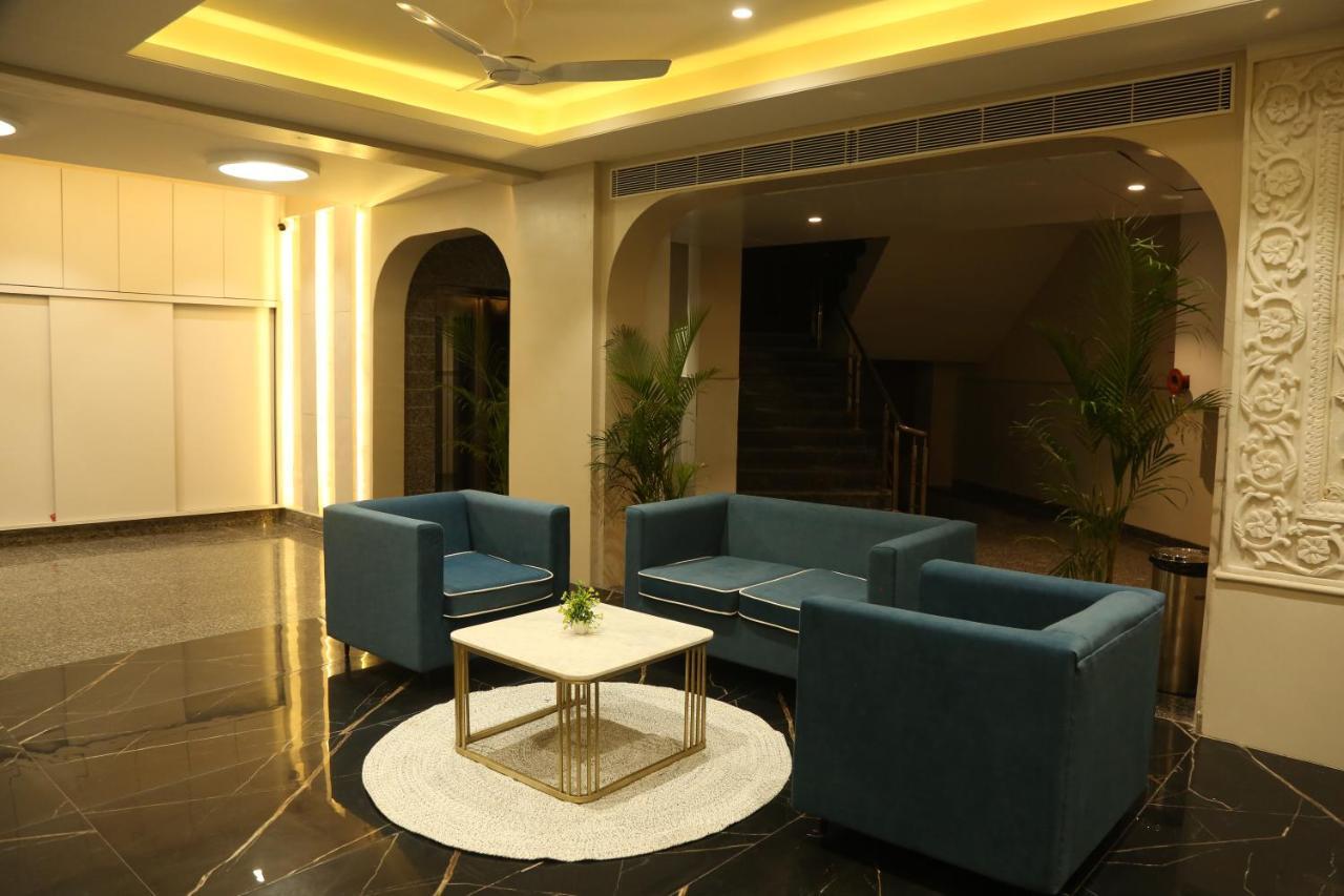 Hotel Westend Udaipur Buitenkant foto