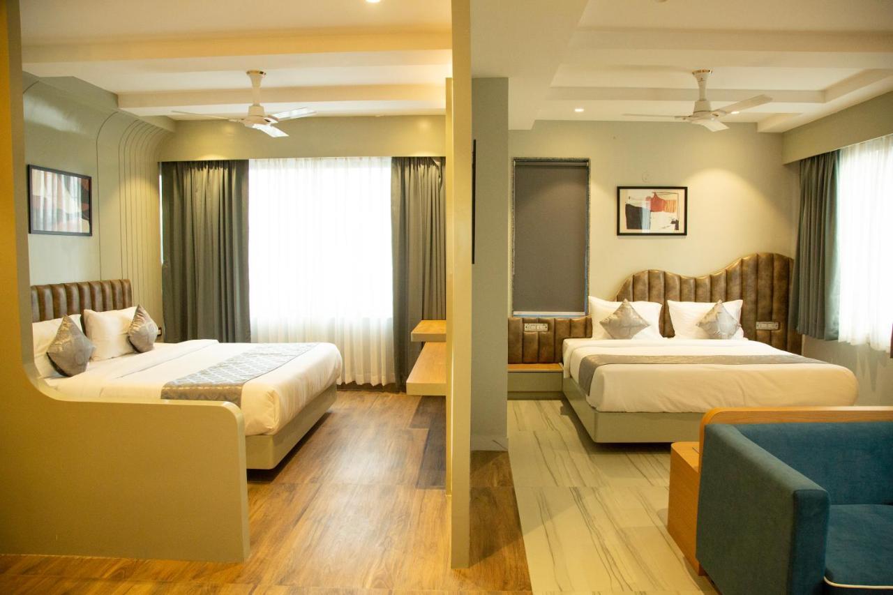 Hotel Westend Udaipur Buitenkant foto